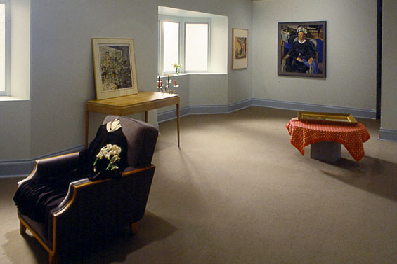 Re Appearances, 1993, view of interior installation
